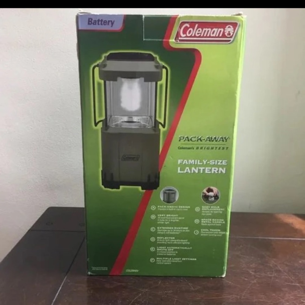 Coleman Family Size Green Lantern Pack-Away